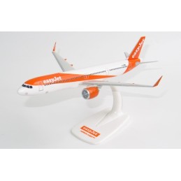 maquette AIRBUS A321 neo EASYJET G-UZMB ech 1/200