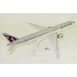 Maquette Boeing  777-300 ER QATAR AIRWAYS ech 1/200