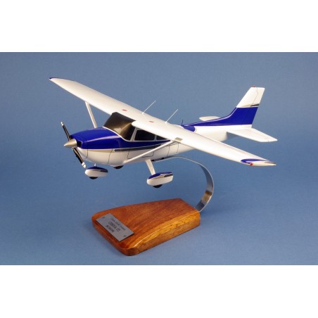 Maquette CESSNA 172 SKYHAWK en bois peint