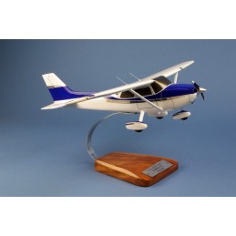 Maquette CESSNA 172 SKYHAWK en bois peint