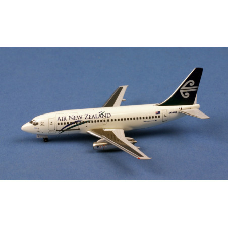 BOEING 737-200 AIR NEW ZEALAND ZK-NQC au 1/400